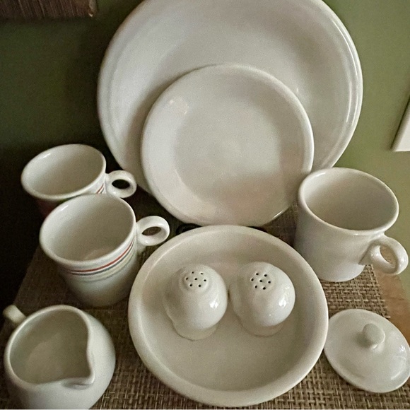 Fiestaware Fiesta White 7.5” Dessert Plate - Never Used - Picture 4 of 4